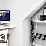 Gladys And David\'S Apartment